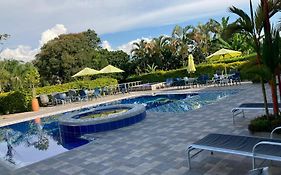 Thiago Hotel Campestre